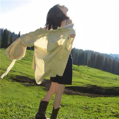 在角落，主教身边
