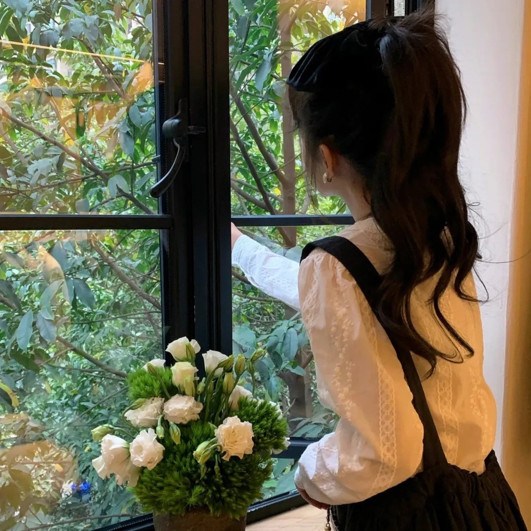 暴雨寒梅